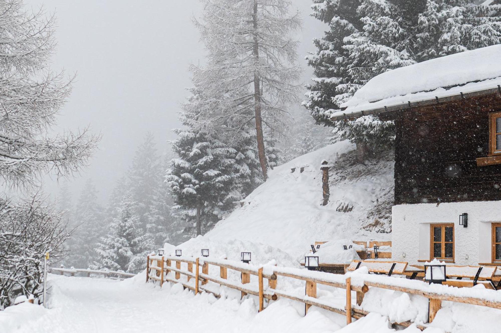 Hotel Peer Alm Navis Exterior foto