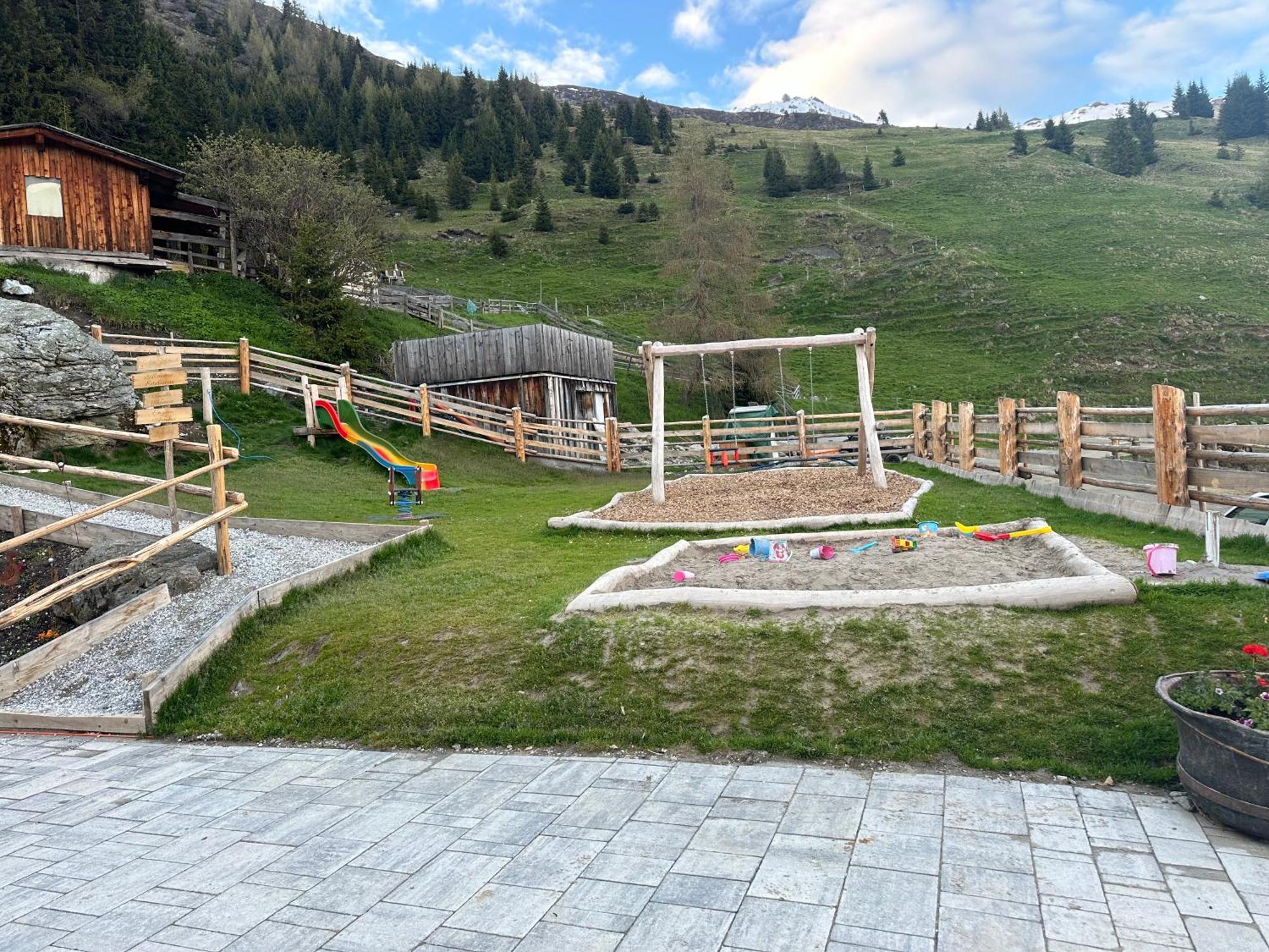 Hotel Peer Alm Navis Exterior foto